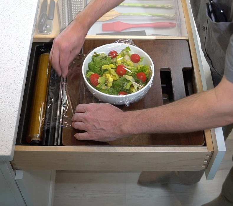 food-wrapping-station-4